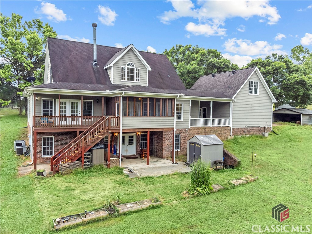 1012 Wolfskin Road