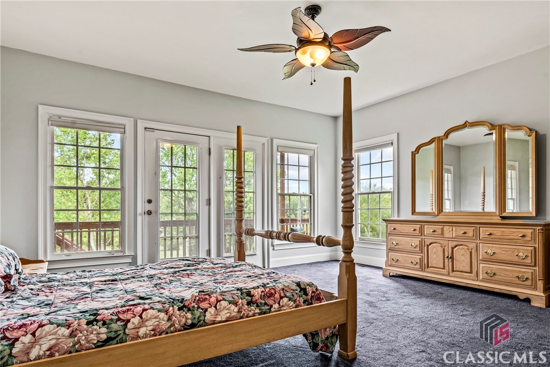 1012 Wolfskin Road