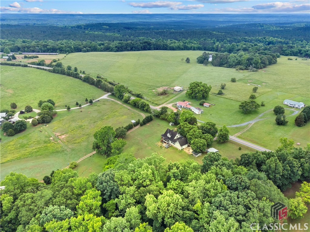 1012 Wolfskin Road