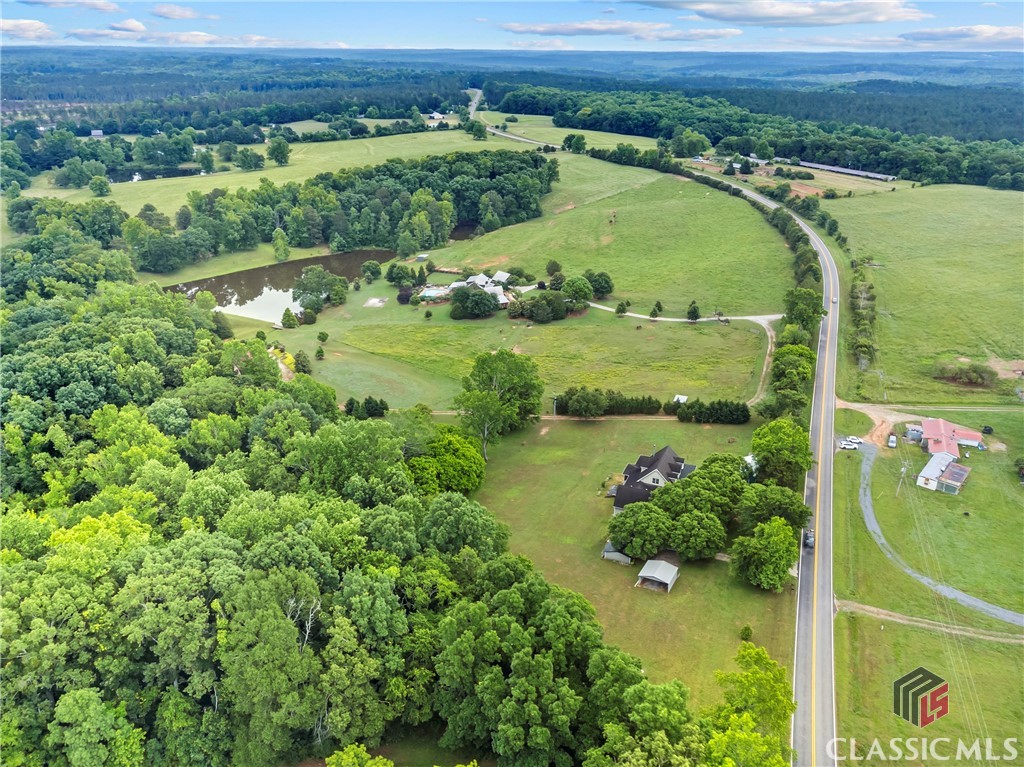 1012 Wolfskin Road