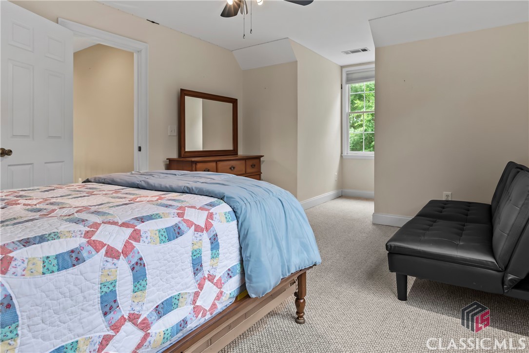 1012 Wolfskin Road