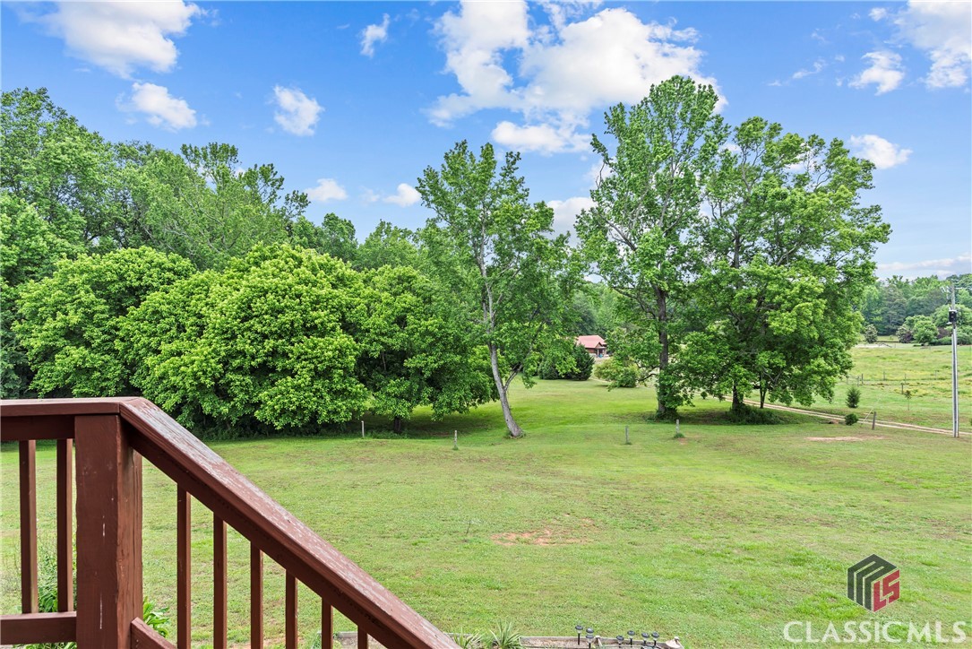 1012 Wolfskin Road
