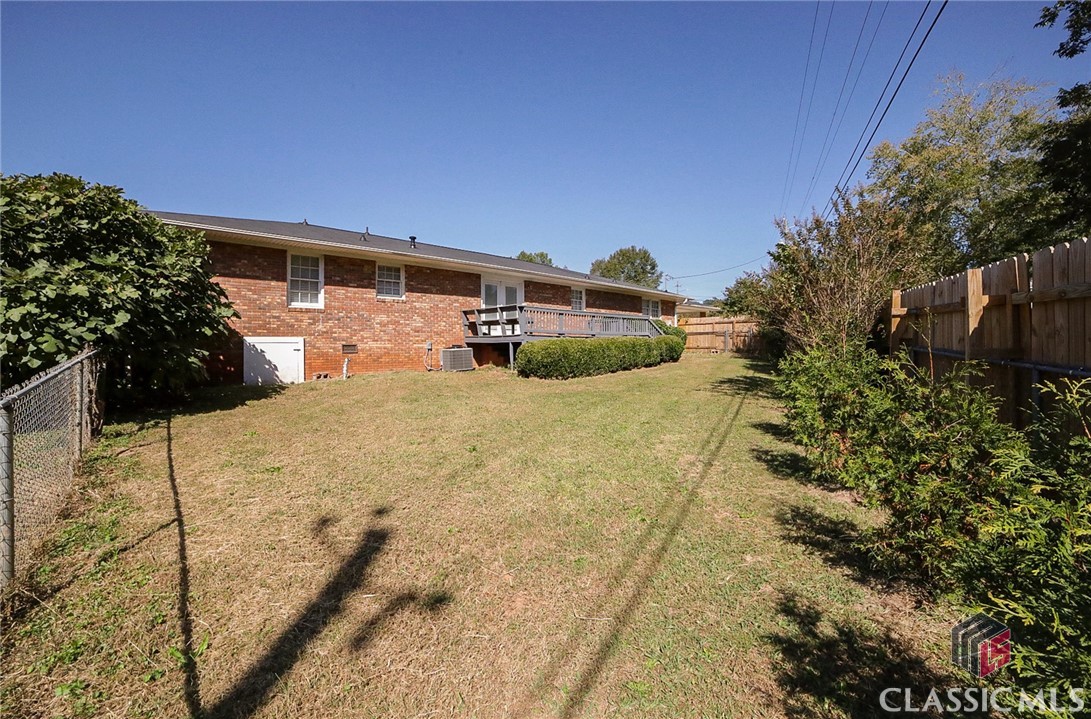 327 General Daniel Avenue S