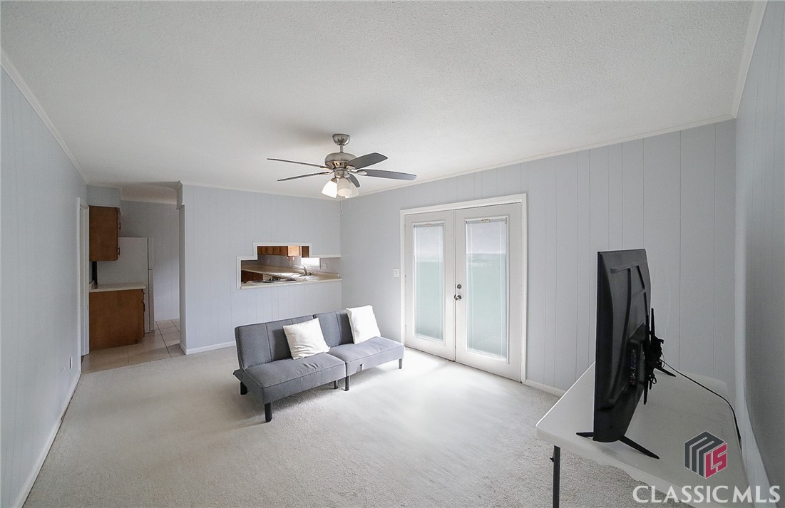 327 General Daniel Avenue S