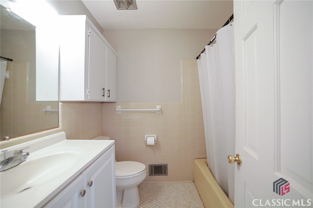 327 General Daniel Avenue S