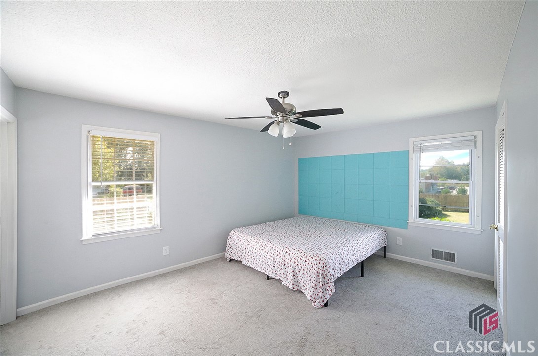 327 General Daniel Avenue S