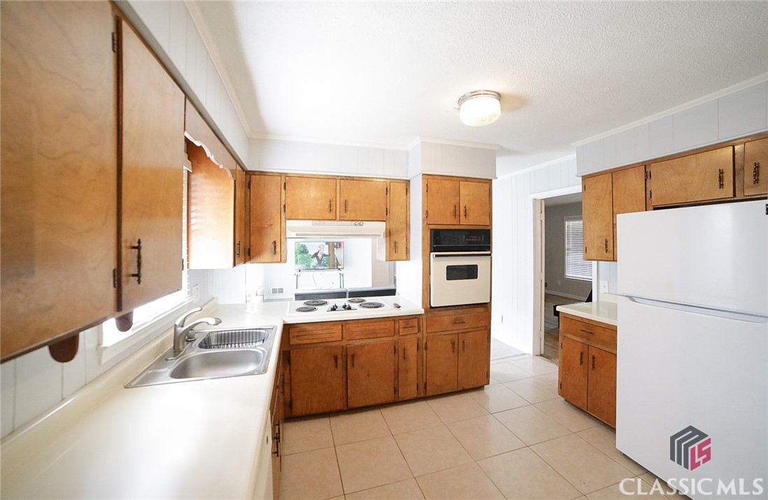 327 General Daniel Avenue S