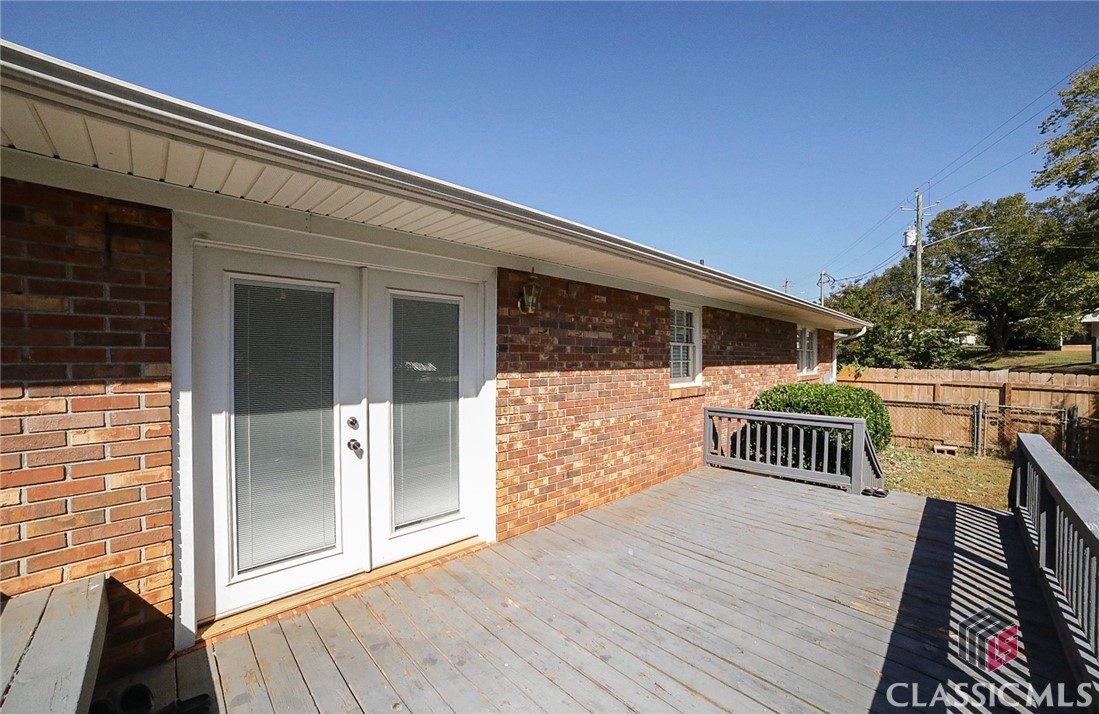 327 General Daniel Avenue S