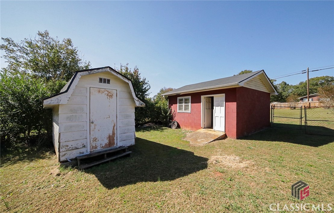 327 General Daniel Avenue S
