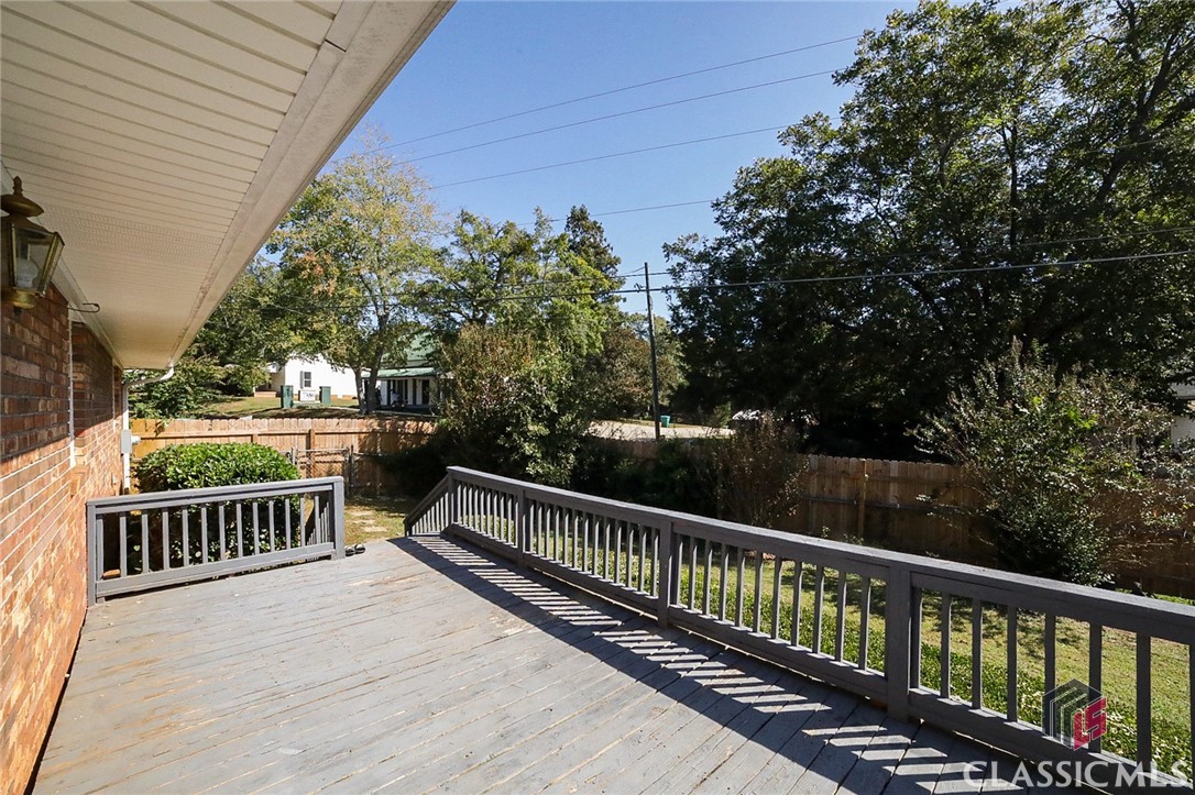 327 General Daniel Avenue S