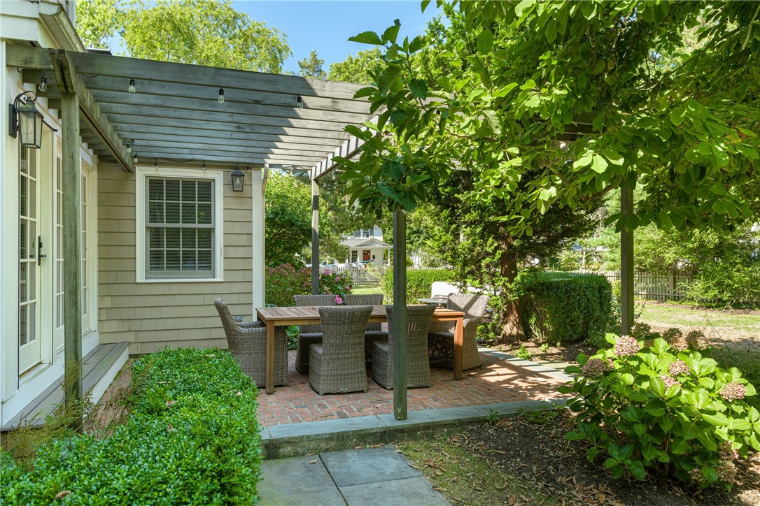2 Governor Bradford Drive