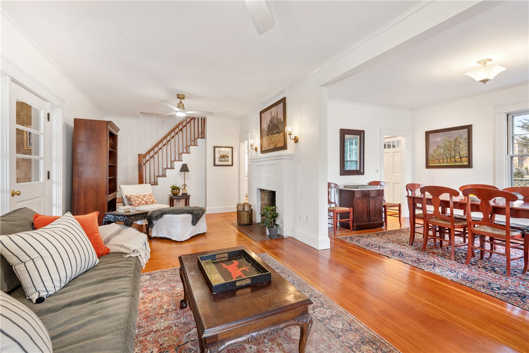 9 WATERWAY Court