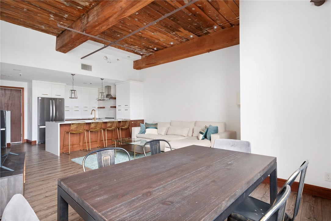 555 South Water Street 211