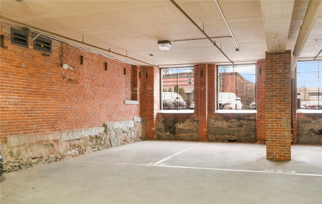 555 South Water Street 211