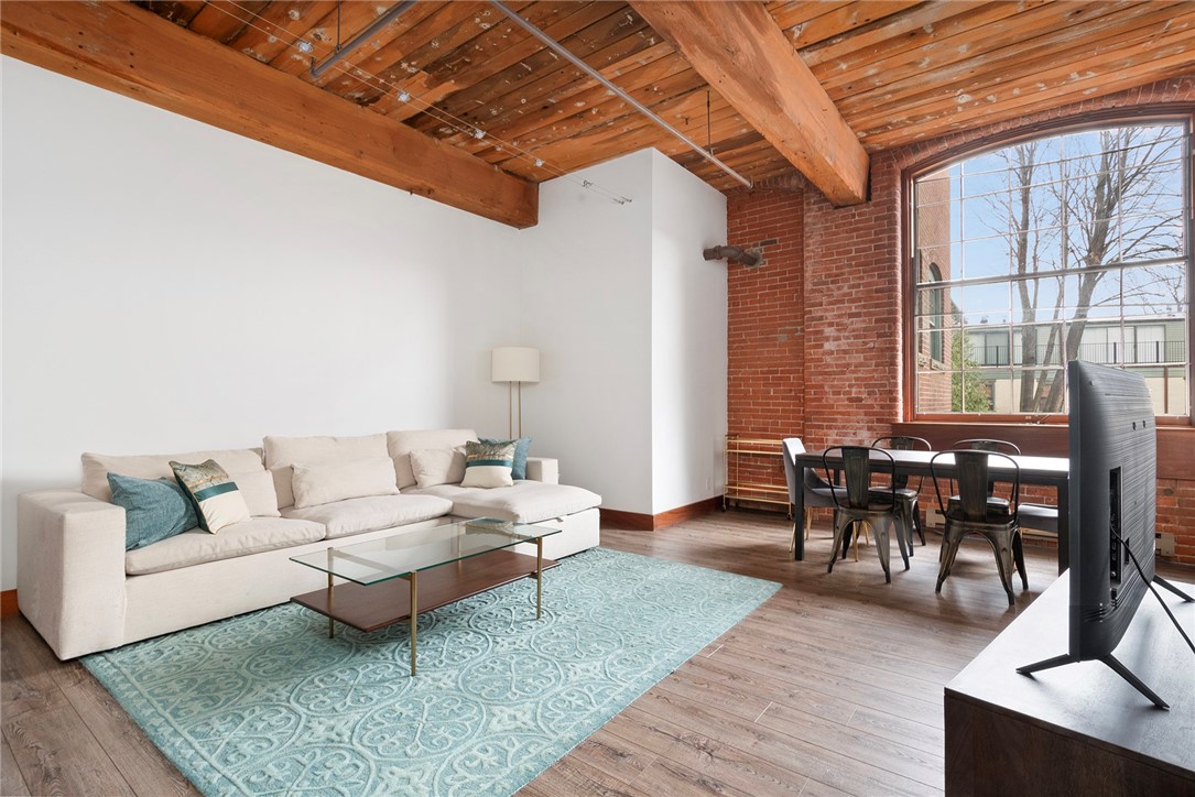 555 South Water Street 211
