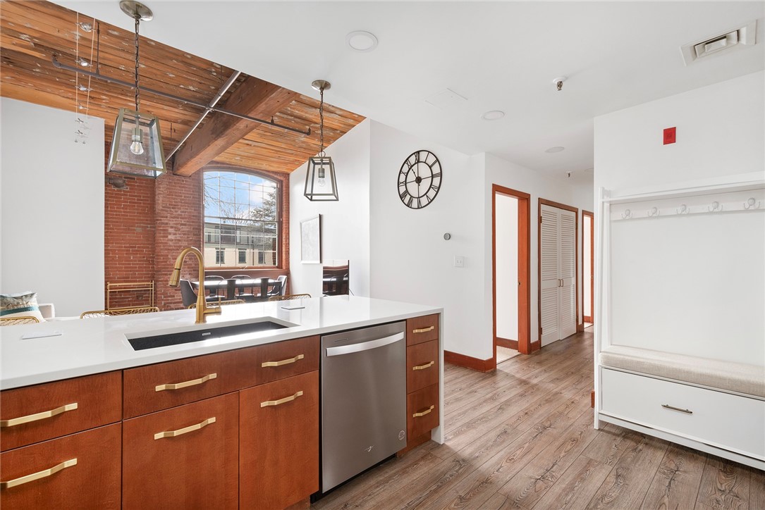 555 South Water Street 211