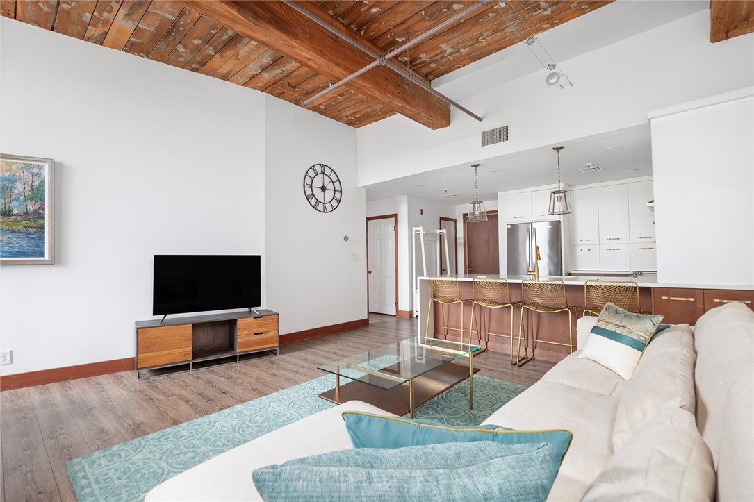 555 South Water Street 211