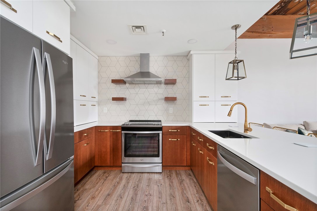 555 South Water Street 211