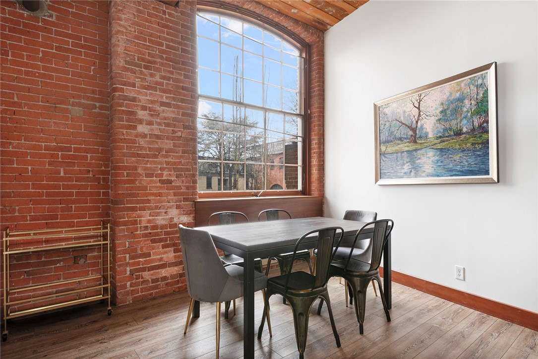 555 South Water Street 211