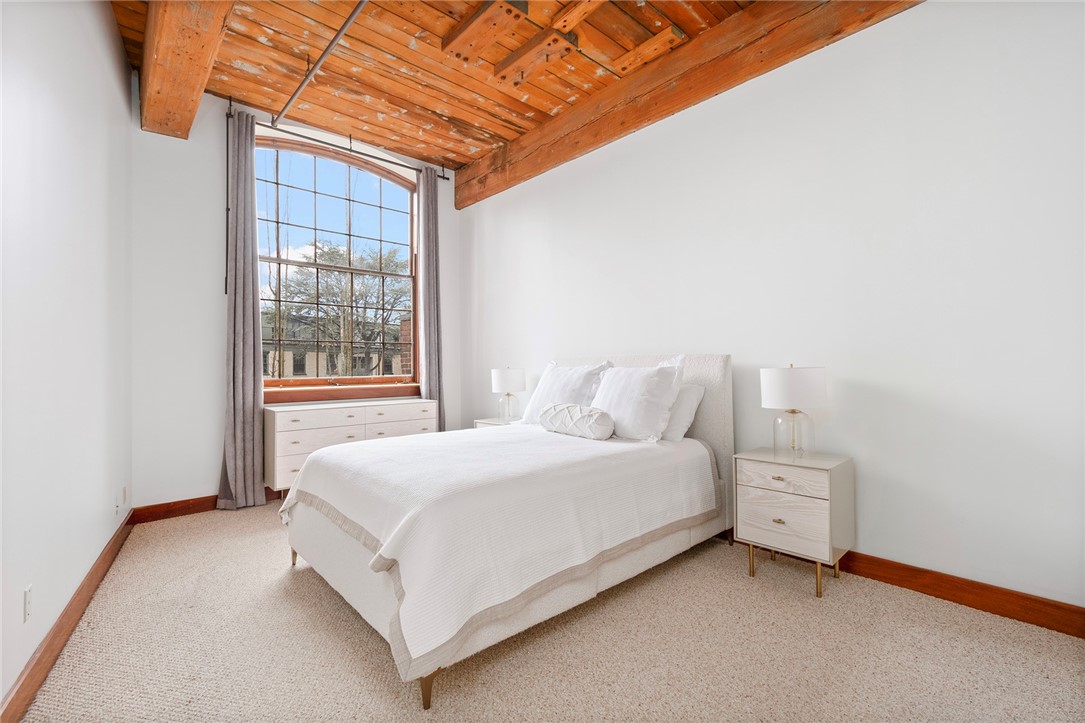 555 South Water Street 211