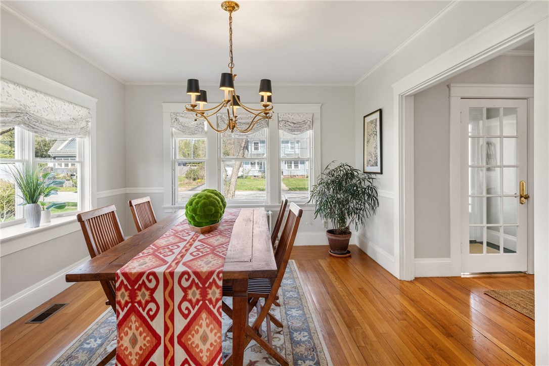 4 Elton Road