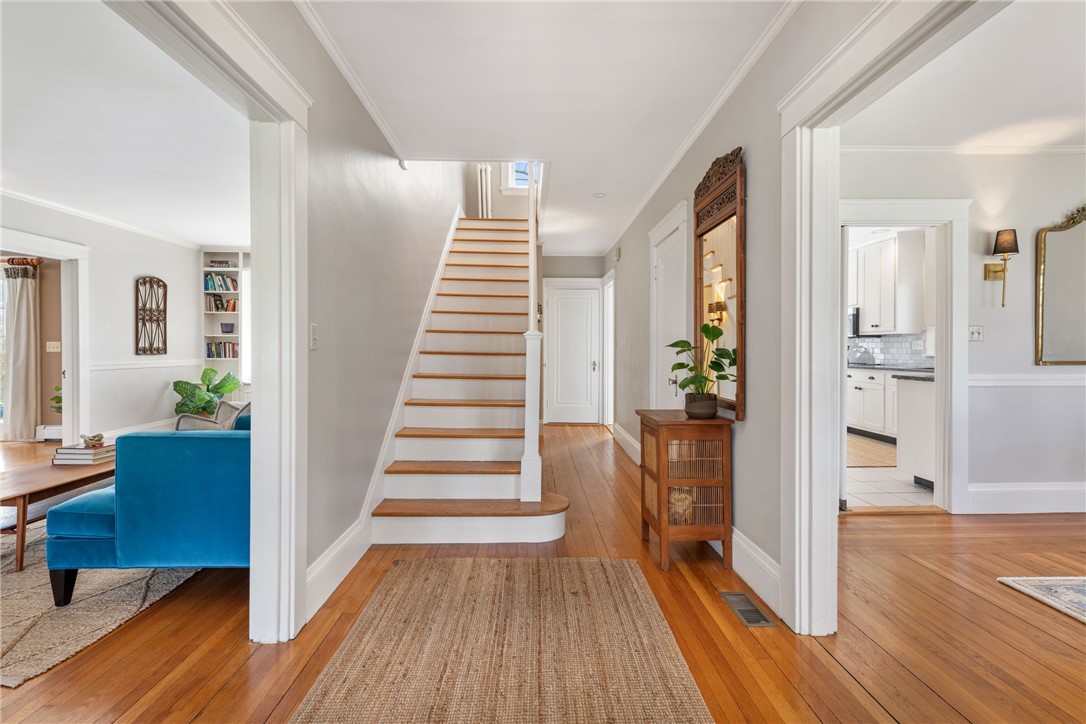 4 Elton Road