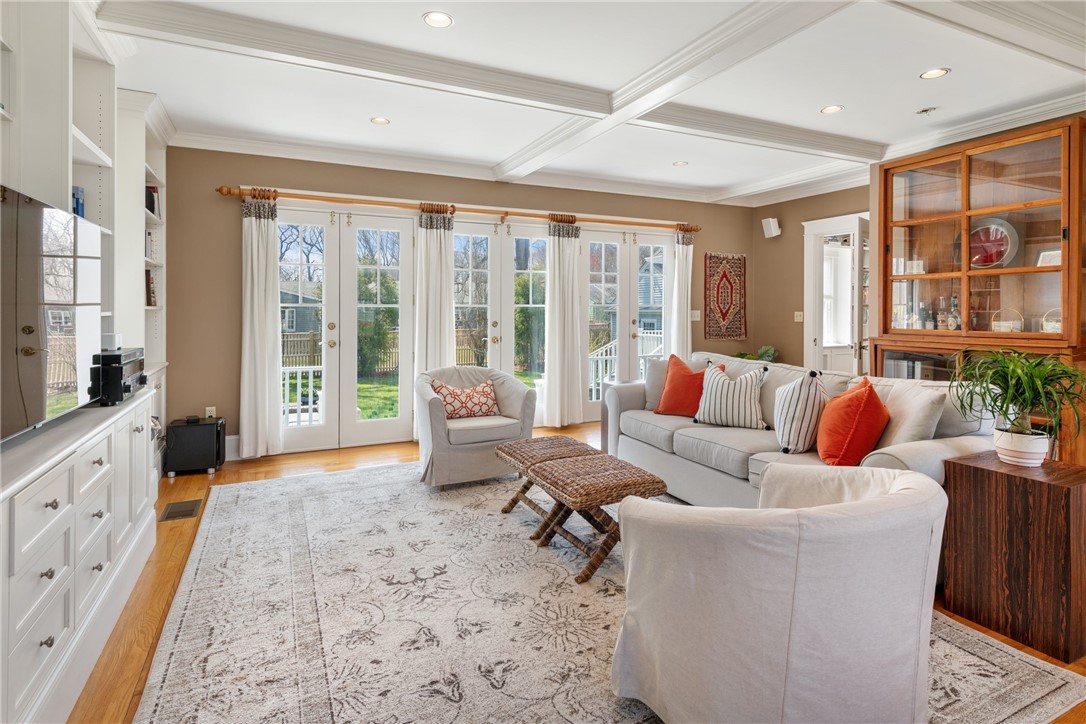 4 Elton Road