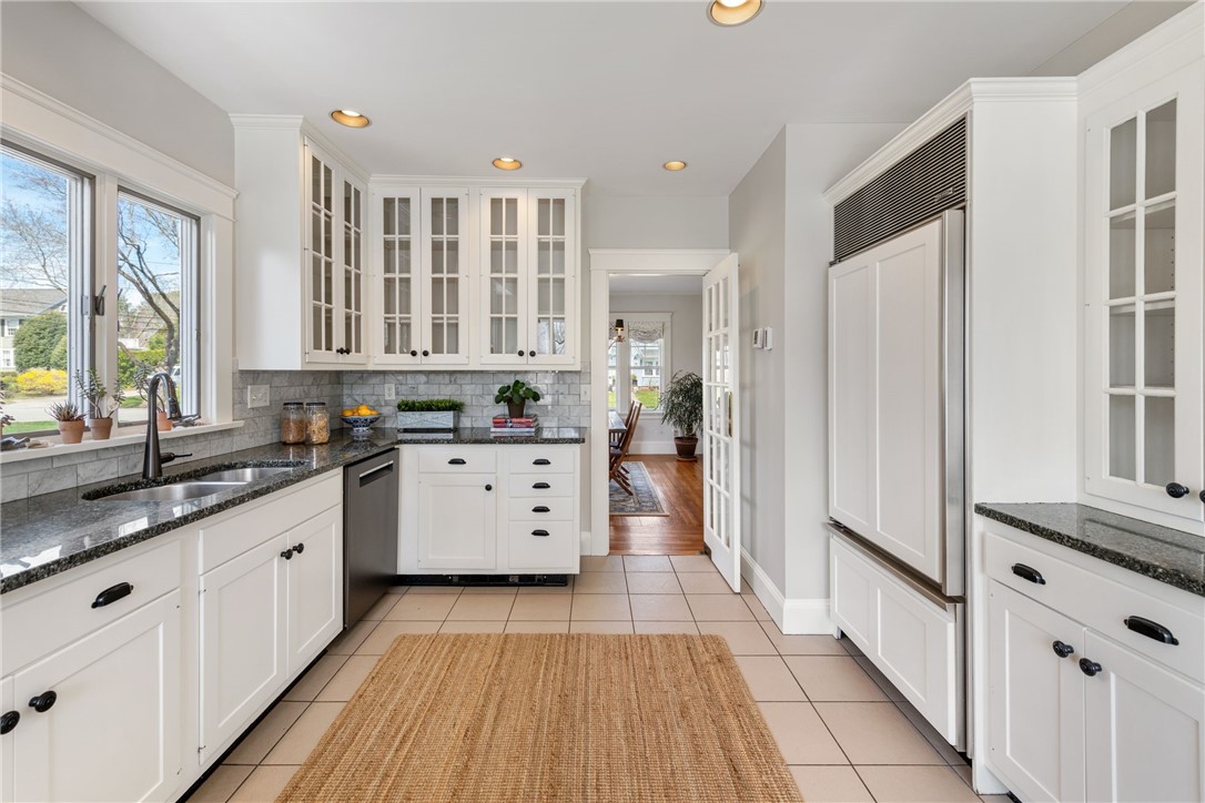 4 Elton Road