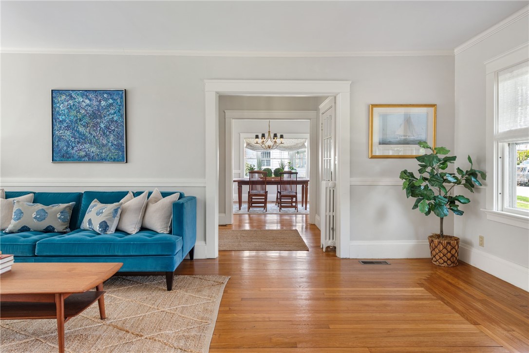 4 Elton Road