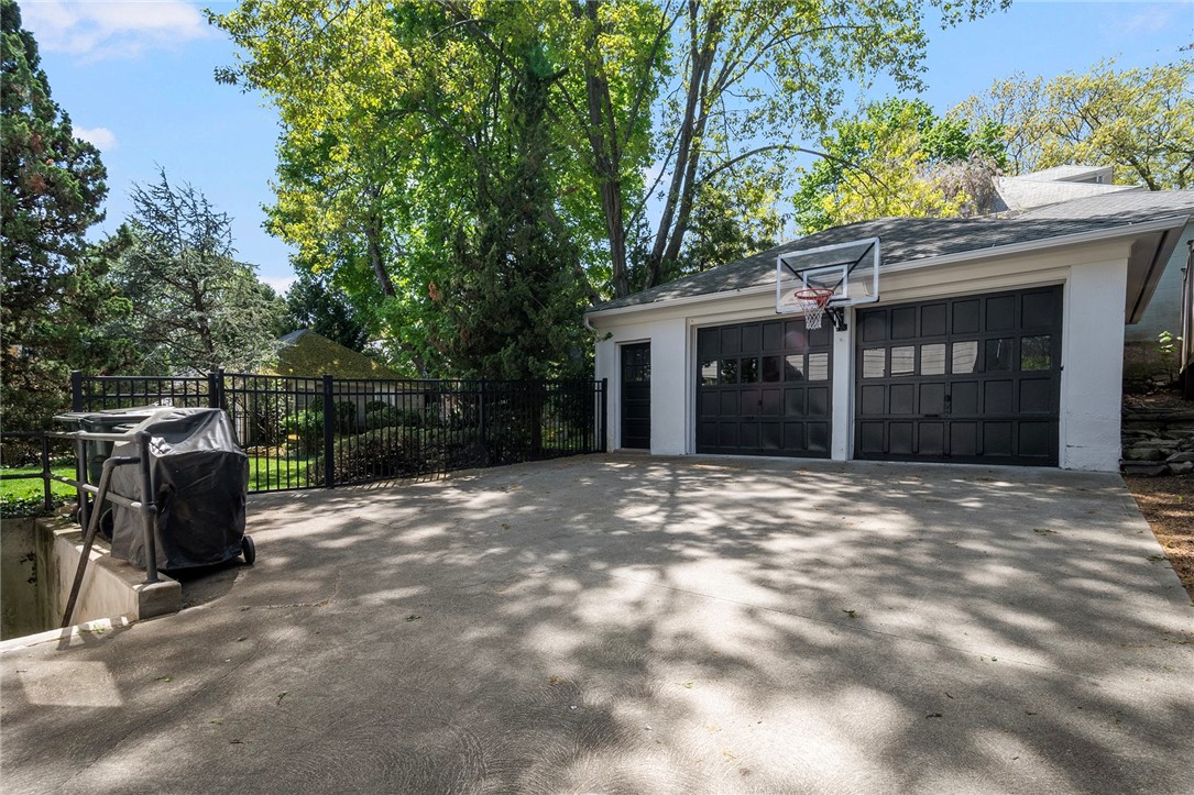 150 Arlington Avenue