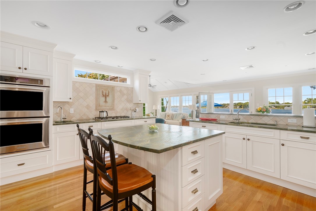 29 Riverside Drive