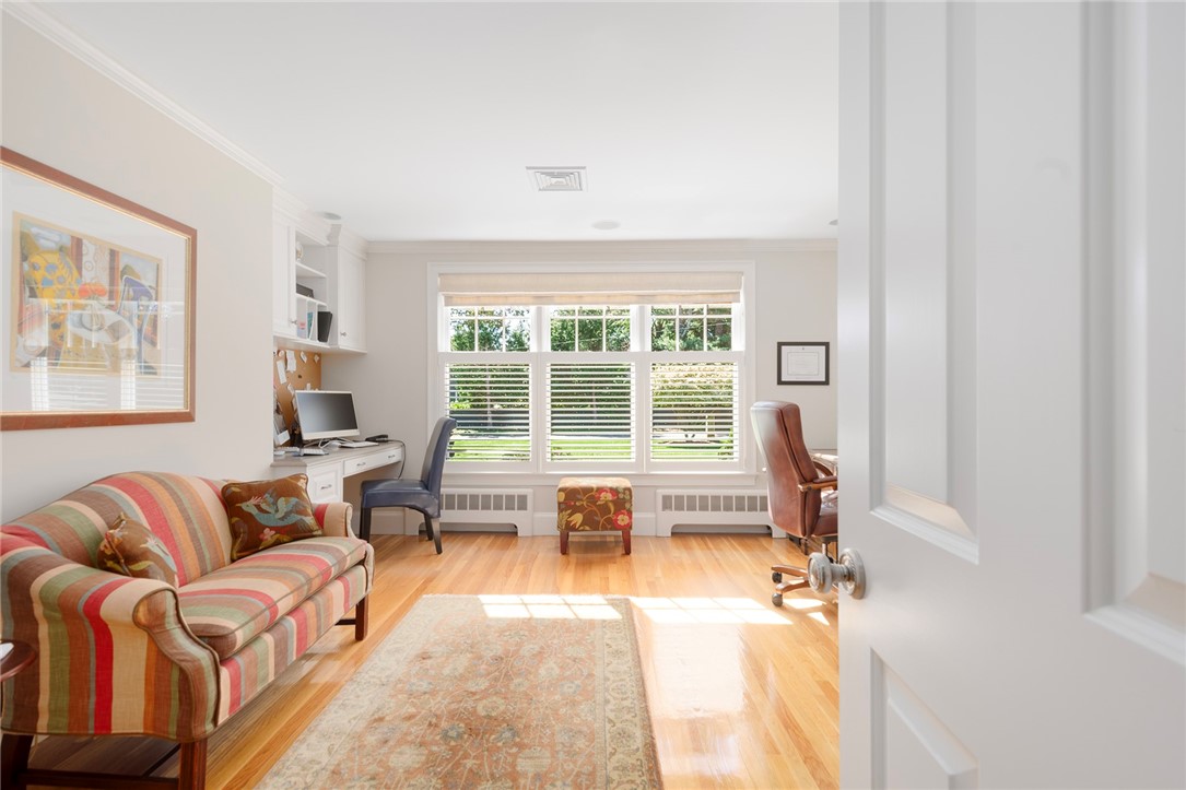 29 Riverside Drive