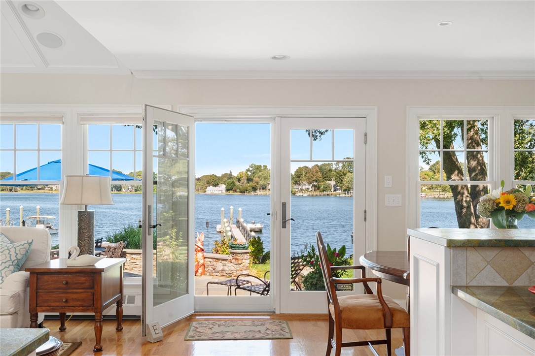 29 Riverside Drive