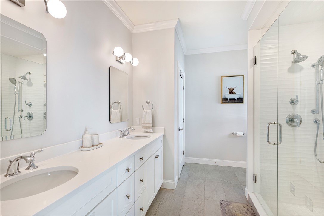 10 Kettle Pount Avenue