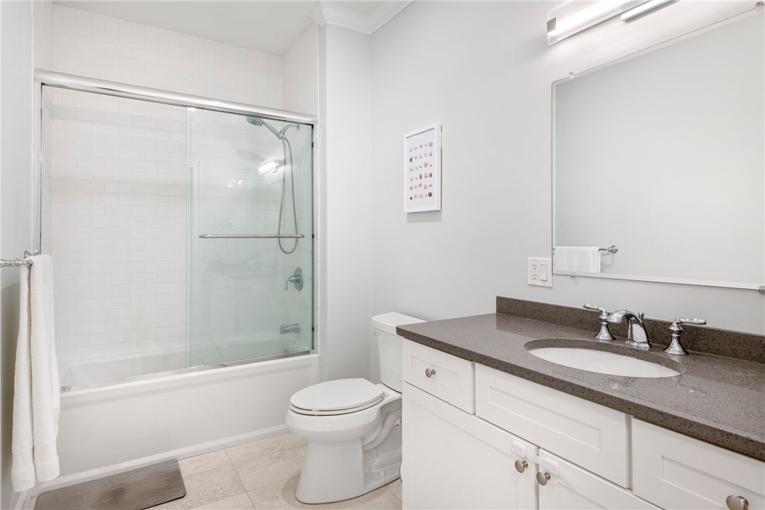 10 Kettle Pount Avenue