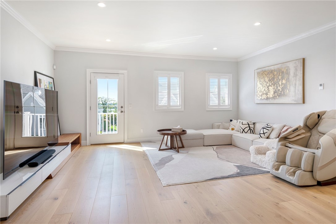 10 Kettle Pount Avenue