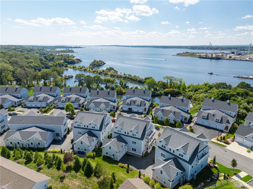 10 Kettle Pount Avenue