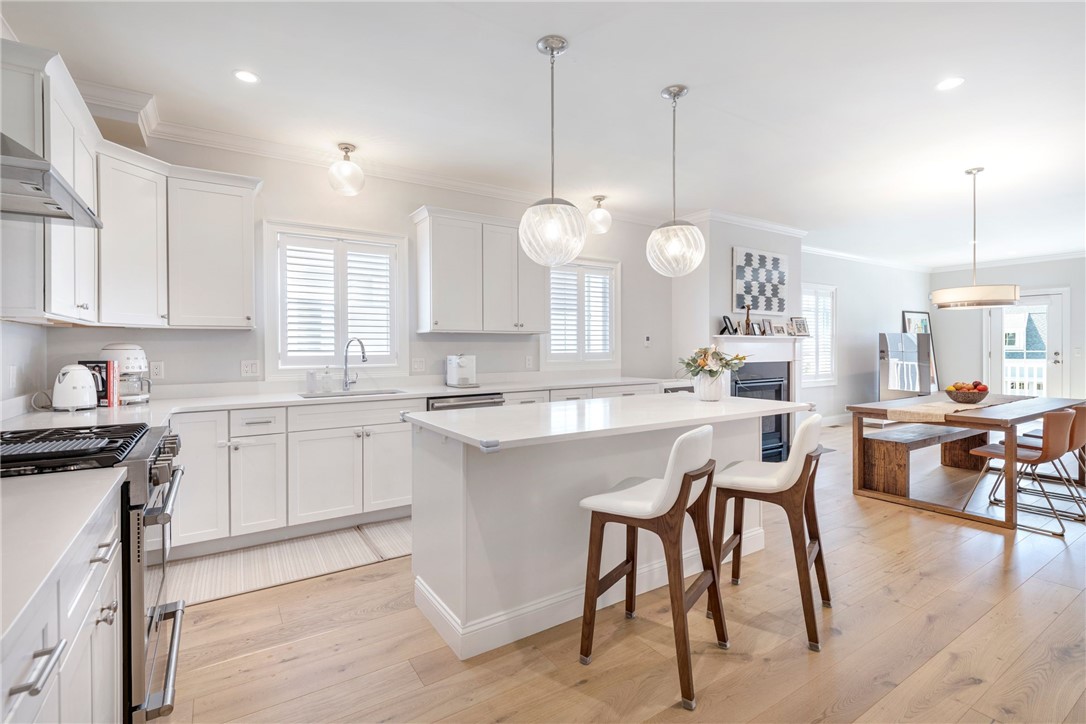 10 Kettle Pount Avenue