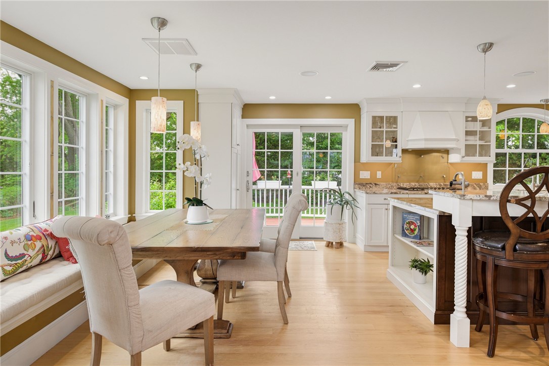 31 Meadowbrook Drive