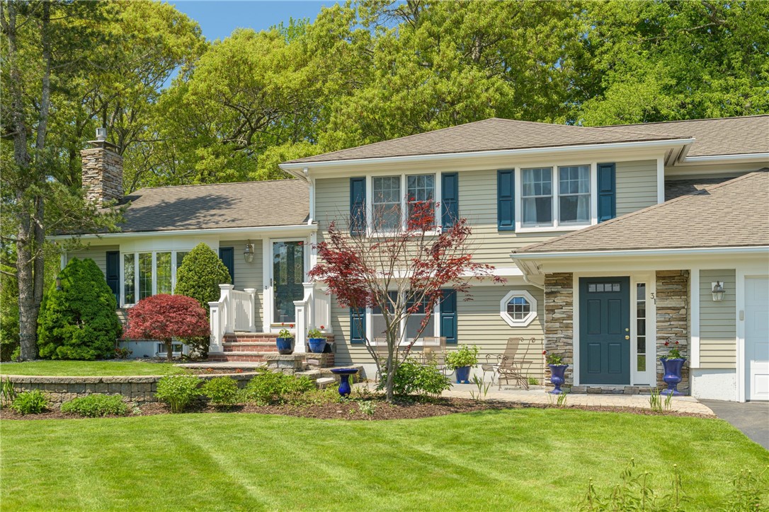 31 Meadowbrook Drive