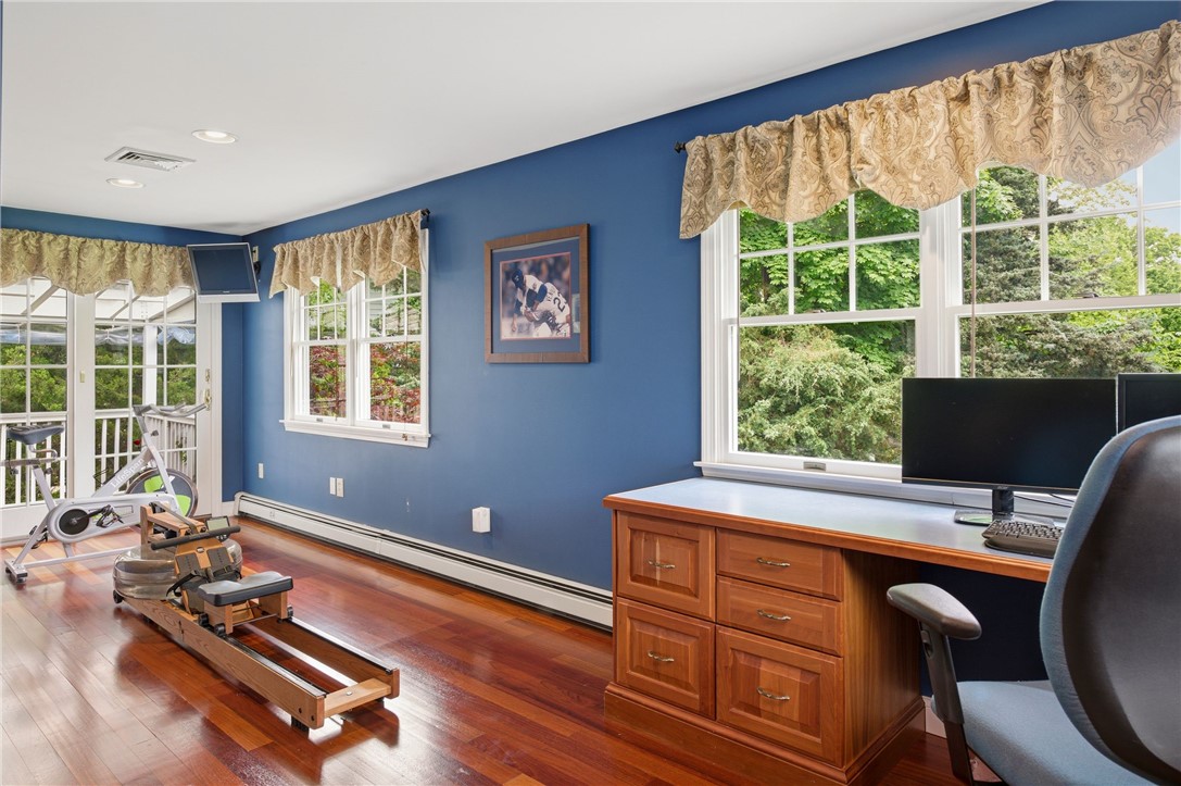 31 Meadowbrook Drive