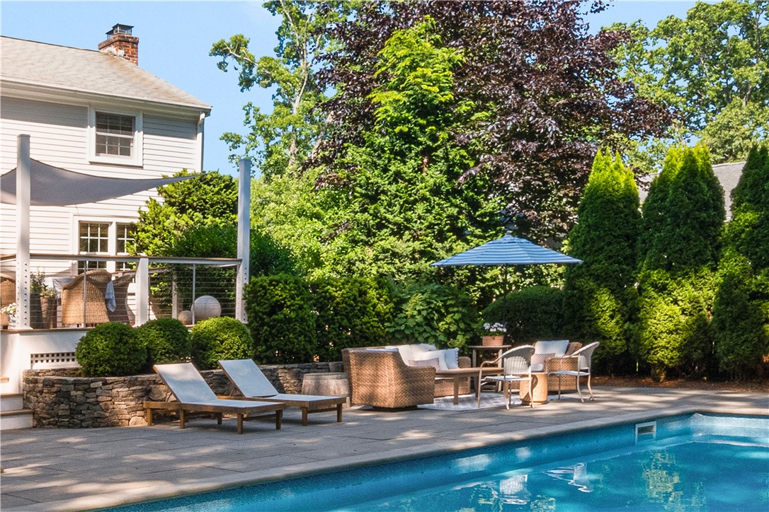 3 Oak Manor Drive