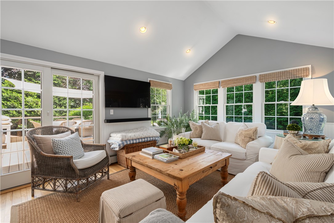 3 Oak Manor Drive