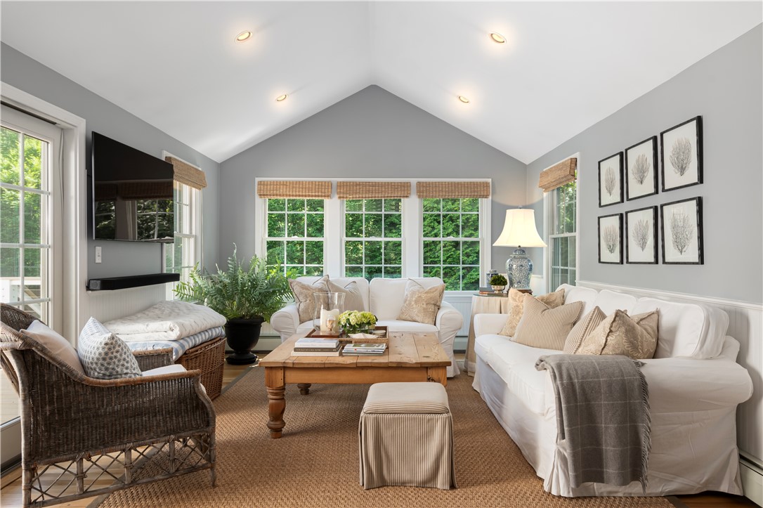 3 Oak Manor Drive
