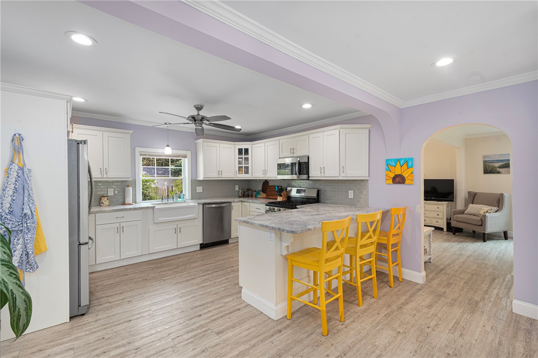 993 Pine Street