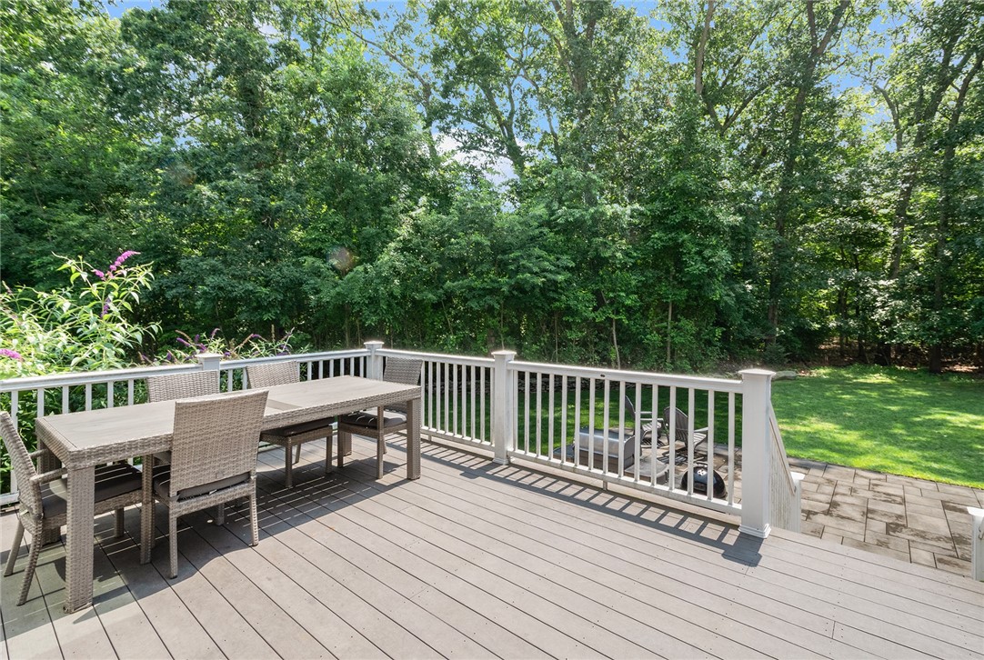 9 River Oak Road