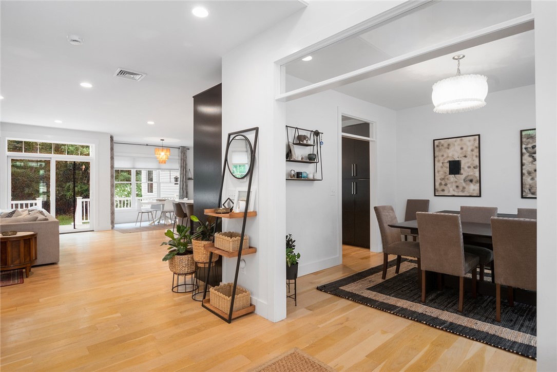 9 River Oak Road