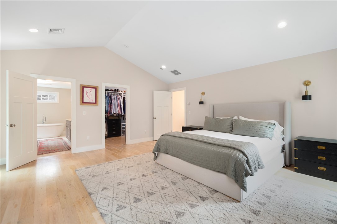 9 River Oak Road