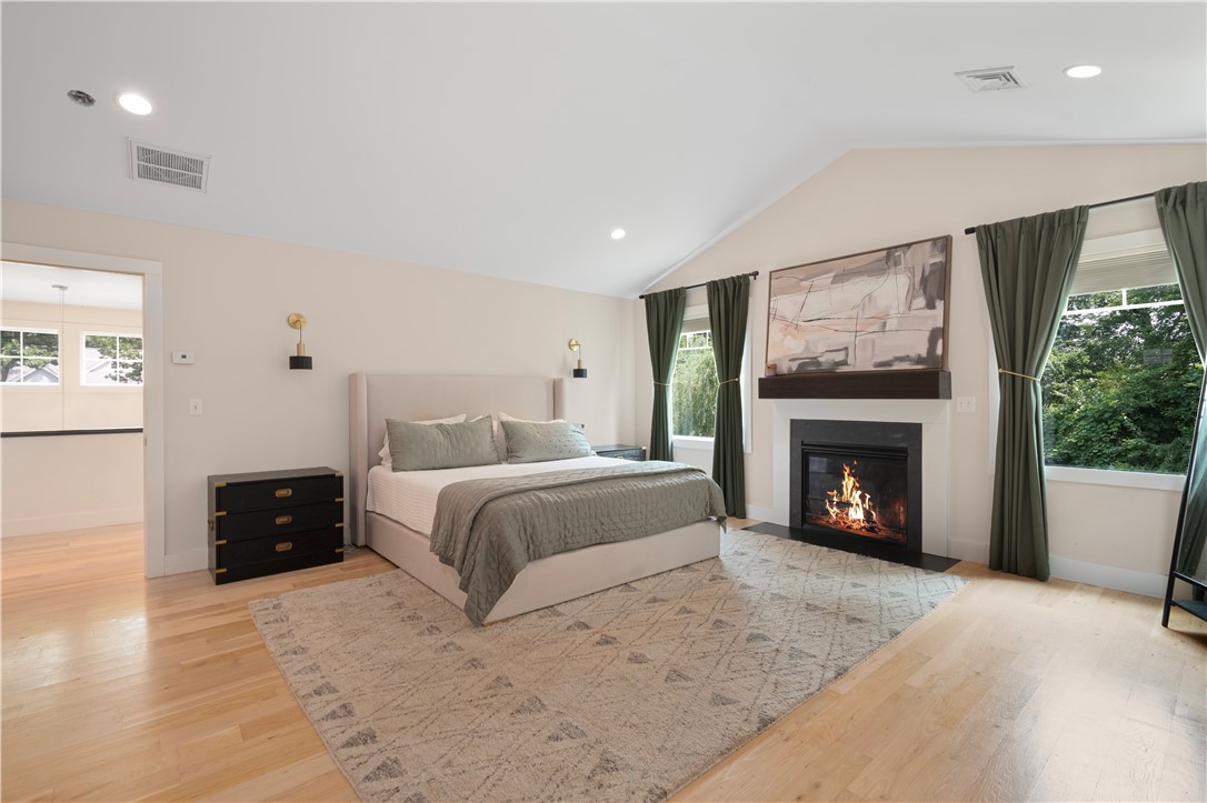 9 River Oak Road