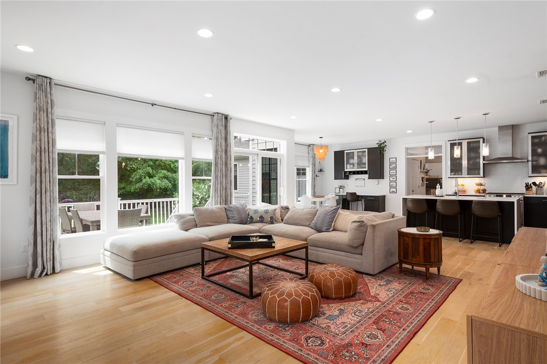 9 River Oak Road